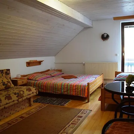 カントリーハウス Turisticna Kmetjia Davcen Gorenja Vas